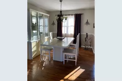 4 Marlo Court, Selden, NY 11784 - Photo 3
