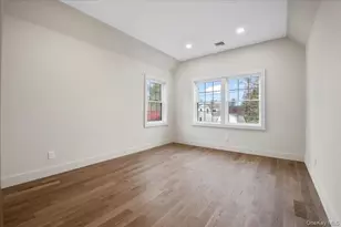 22 Franklin Ave, Port Washington, NY 11050 - Photo 29