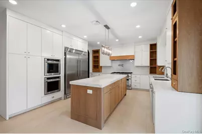 22 Franklin Avenue, Port Washington, NY 11050 - Photo 11