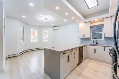 1822 Astoria Park S, Astoria, NY 11102 - Photo 11