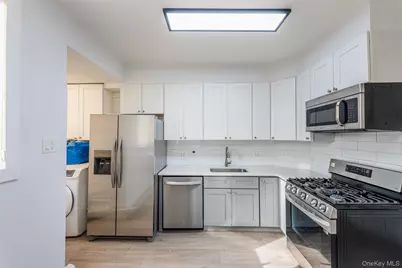 1822 Astoria Park S, Astoria, NY 11102 - Photo 27