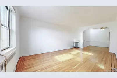 69-40 Yellowstone Boulevard #407, Forest Hills, NY 11375 - Photo 9