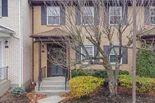 482 Iroquois Ct, Suffern, NY 10901 - Photo 3