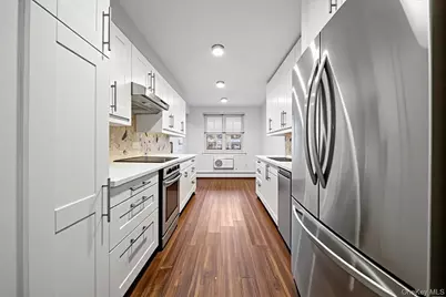 25 Chapel Place #1H, Great Neck, NY 11021 - Photo 7