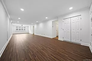 25 Chapel Pl, Great Neck, NY 11021 - Photo 5