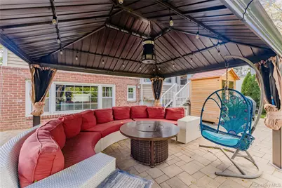 575 Cornwell Avenue, Malverne, NY 11565 - Photo 23