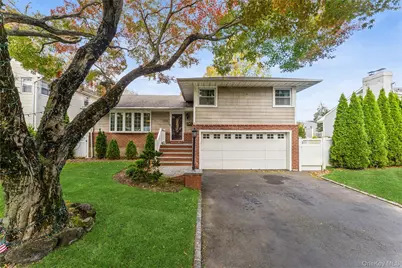 575 Cornwell Avenue, Malverne, NY 11565 - Photo 3