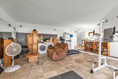 303 Oak Street, West Hempstead, NY 11550 - Photo 17