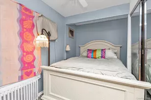 303 Oak St, West Hempstead, NY 11550 - Photo 7