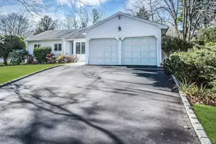 45 Verleye Ave, East Northport, NY 11731 - Photo 3