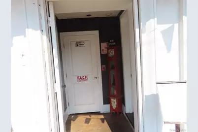 45 Deer Park Avenue #2nd fl, Babylon, NY 11702 - Photo 3