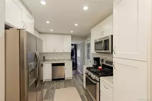 21 Wabil Rd, Miller Place, NY 11764 - Photo 11