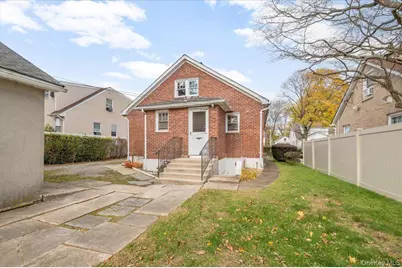 50 E 9th Street, Huntington Station, NY 11746 - Photo 29
