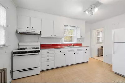 50 E 9th Street, Huntington Station, NY 11746 - Photo 23