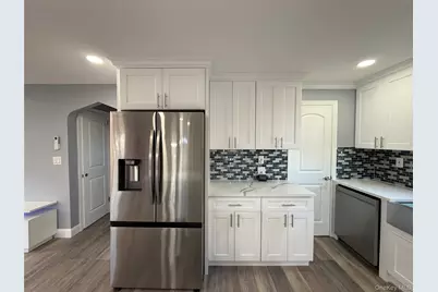 130-16 233rd, Rosedale, NY 11422 - Photo 3