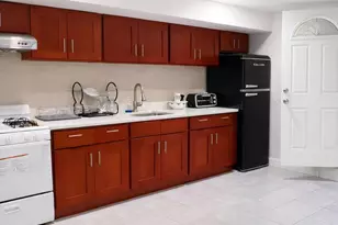 23-10 Waters Edge Dr, Bayside, NY 11360 - Photo 11