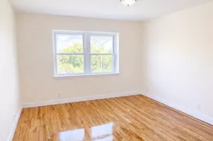 23-10 Waters Edge Dr, Bayside, NY 11360 - Photo 27