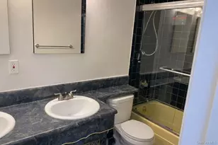 23-10 Waters Edge Dr, Bayside, NY 11360 - Photo 15