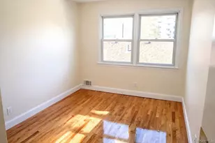 23-10 Waters Edge Dr, Bayside, NY 11360 - Photo 25