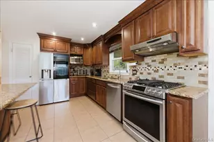 260 Lower Rocky Point Rd, Sound Beach, NY 11789 - Photo 7