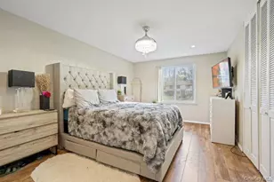 412 Clubhouse Ct, Coram, NY 11727 - Photo 7