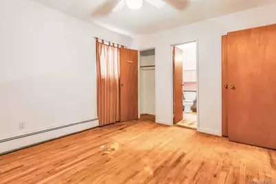 1070 Mahopac Road, West Hempstead, NY 11552 - Photo 11