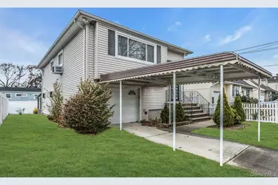 1070 Mahopac Road, West Hempstead, NY 11552 - Photo 3