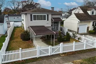 1070 Mahopac Rd, West Hempstead, NY 11552 - Photo 27