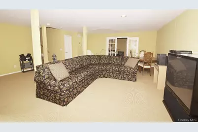 677 Balfour Place, Melville, NY 11747 - Photo 13