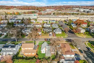 78 Patton Blvd, New Hyde Park, NY 11040 - Photo 17