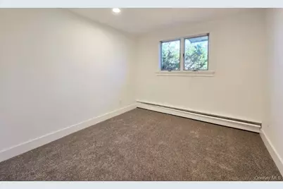 11 Hill Street, Ronkonkoma, NY 11779 - Photo 13