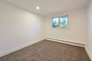 11 Hill St, Ronkonkoma, NY 11779 - Photo 13