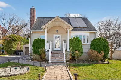 8 Robbins Avenue, Elmsford, NY 10523 - Photo 5