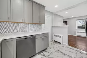 8 Robbins Ave, Elmsford, NY 10523 - Photo 17