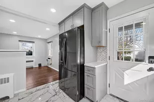 8 Robbins Ave, Elmsford, NY 10523 - Photo 19