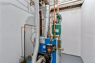 8 Marc Dr, Ridge, NY 11961 - Photo 41