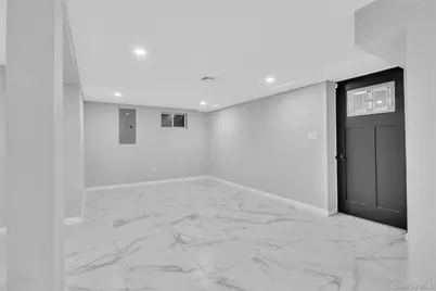 858 Prescott Street, Valley Stream, NY 11580 - Photo 35