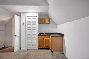 154 Woodland Ave, Central Islip, NY 11722 - Photo 25