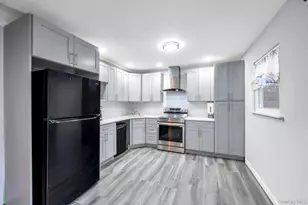 154 Woodland Ave, Central Islip, NY 11722 - Photo 3