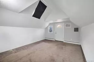 154 Woodland Ave, Central Islip, NY 11722 - Photo 23