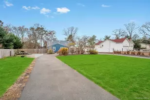 154 Woodland Ave, Central Islip, NY 11722 - Photo 9