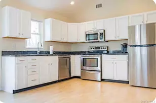 40 Kyle Rd, Hampton Bays, NY 11946 - Photo 7