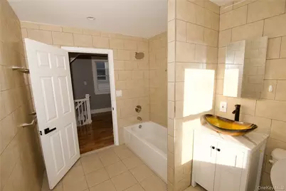 60 Gotham Avenue, Elmont, NY 11003 - Photo 19