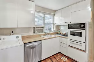 200 S Middle Neck Rd, Great Neck, NY 11021 - Photo 9