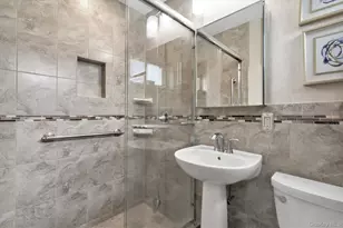 200 S Middle Neck Rd, Great Neck, NY 11021 - Photo 17