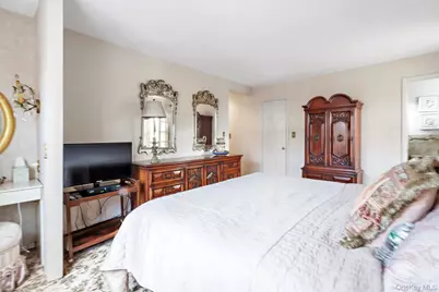 200 S Middle Neck Road #J-6, Great Neck, NY 11021 - Photo 13