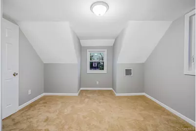 34 Hilliard Avenue, Central Islip, NY 11722 - Photo 23