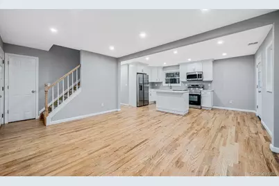 34 Hilliard Avenue, Central Islip, NY 11722 - Photo 13