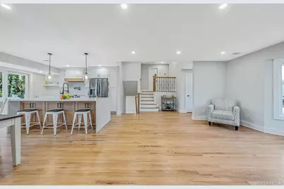 64 Hedgerow Lane, Jericho, NY 11753 - Photo 11