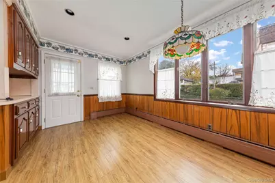 806 Clintonville Street, Whitestone, NY 11357 - Photo 9